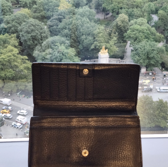 GUCCI Pebble Grain Leather Wallet - Picture 6 of 13